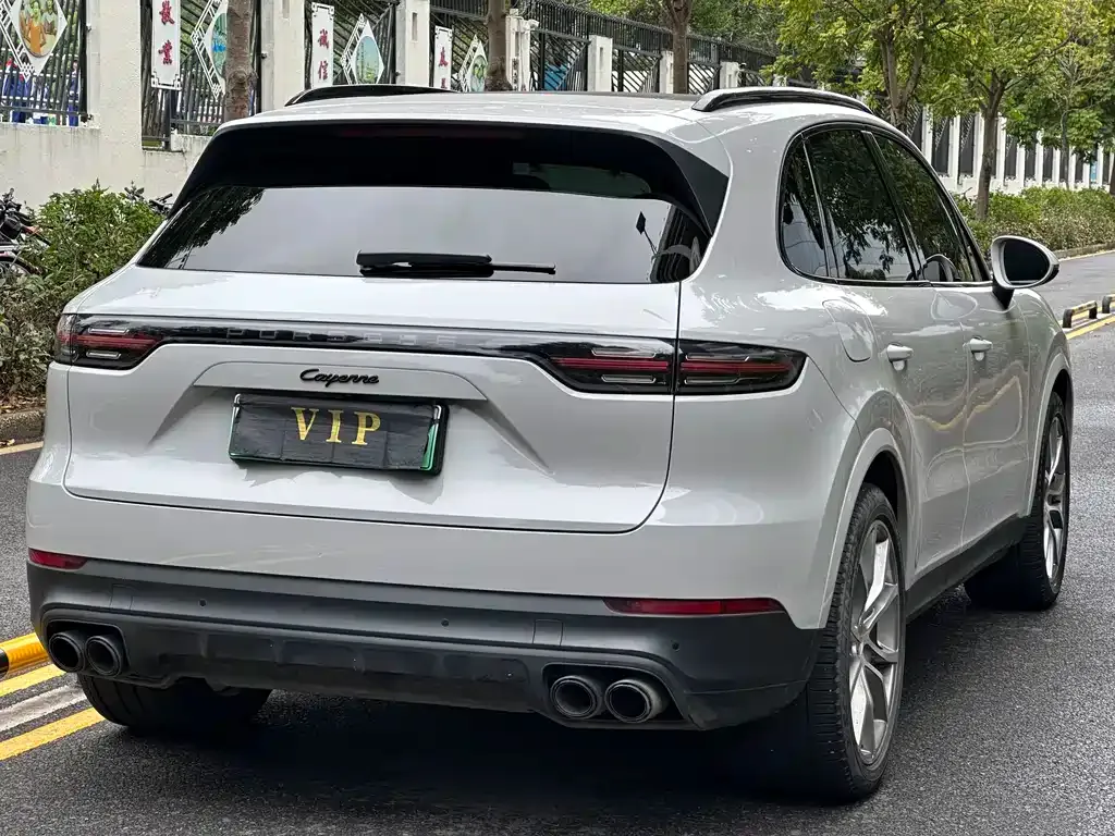 Porsche Cayenne Hybrid — фото 7