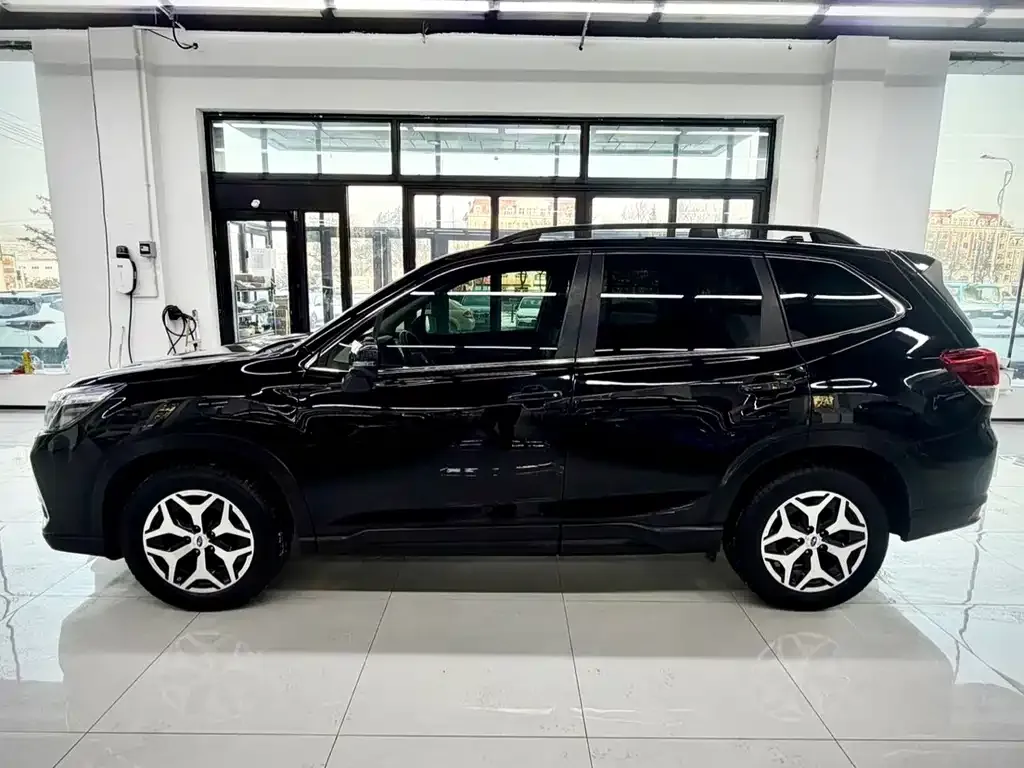 Subaru Forester — фото 7