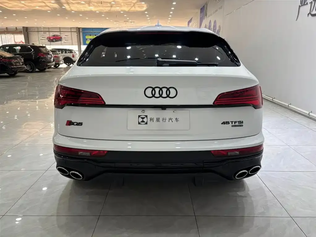 Audi Q5L Sportback — фото 8