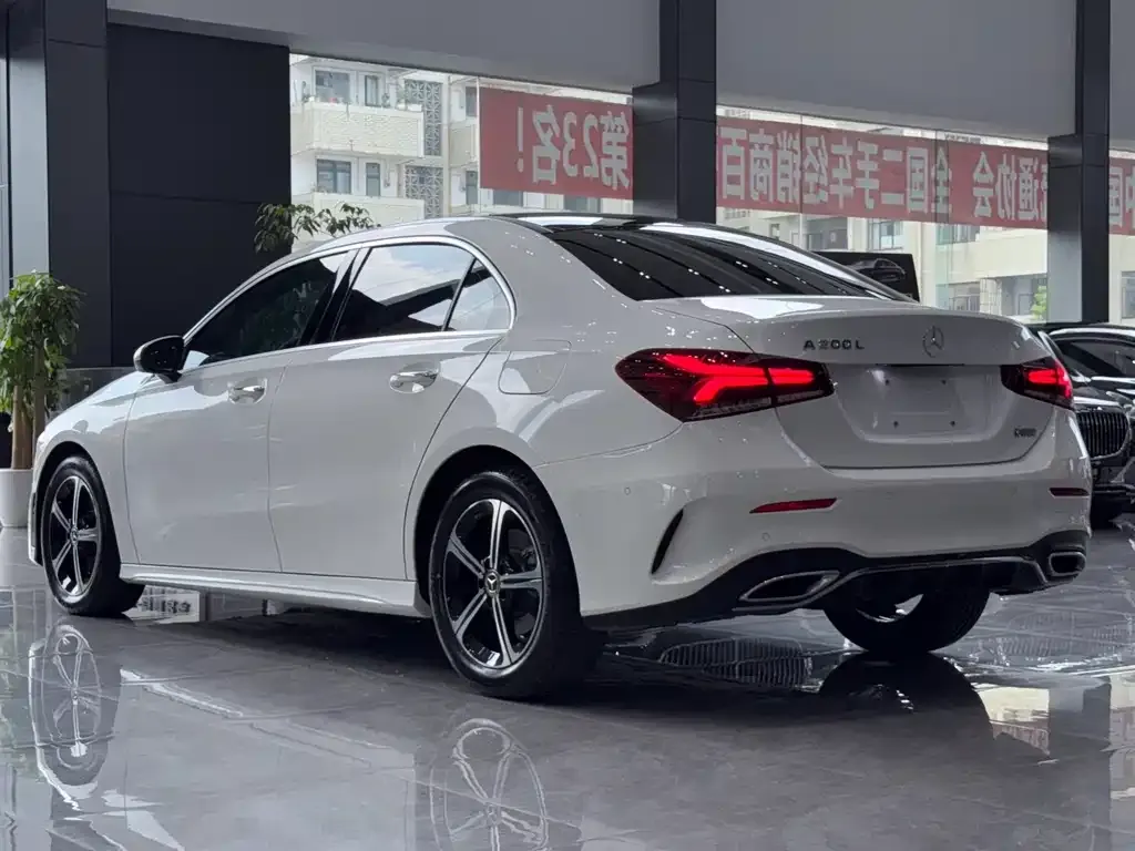 Mercedes-Benz A-Class — фото 6