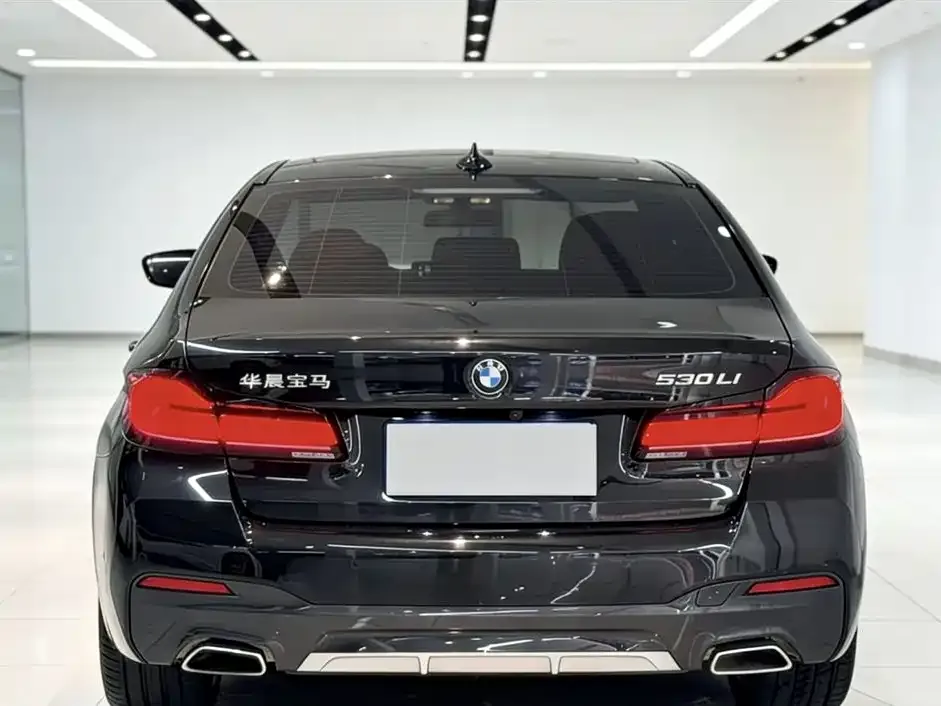 BMW 5 Series — фото 2