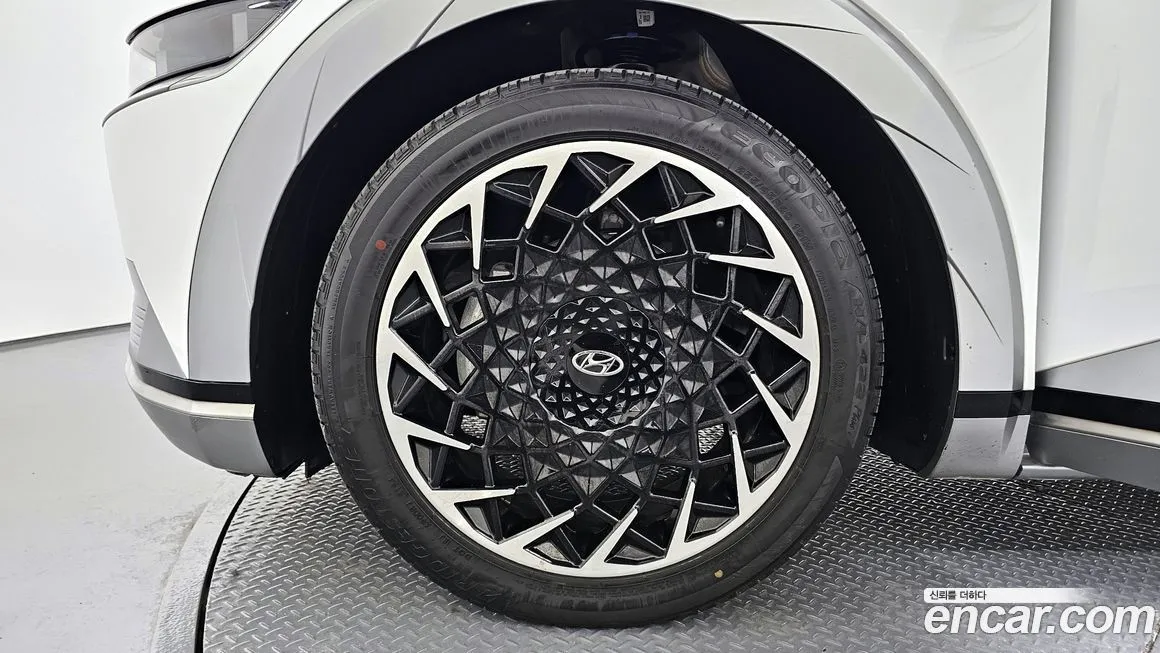 Hyundai Ioniq5 — фото 9