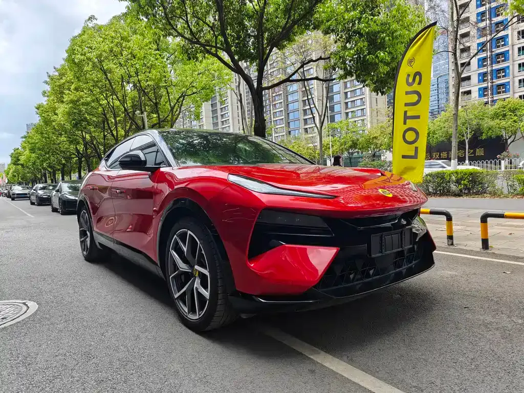 Lotus Eletre — фото 1