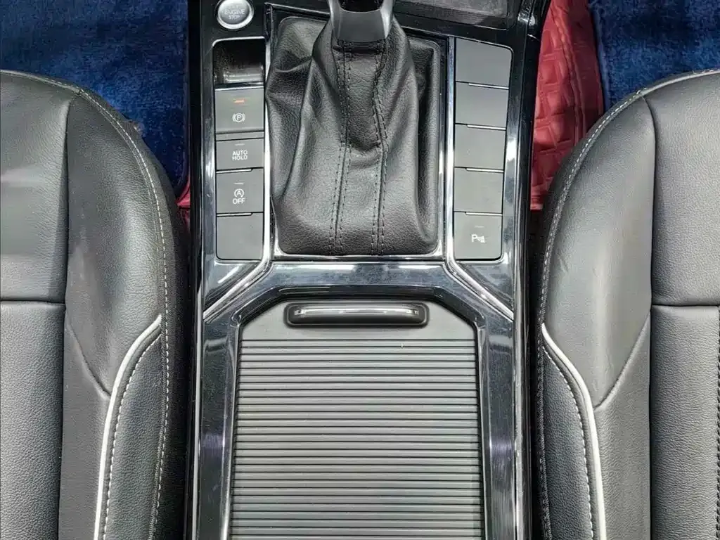 Volkswagen Passat — фото 8