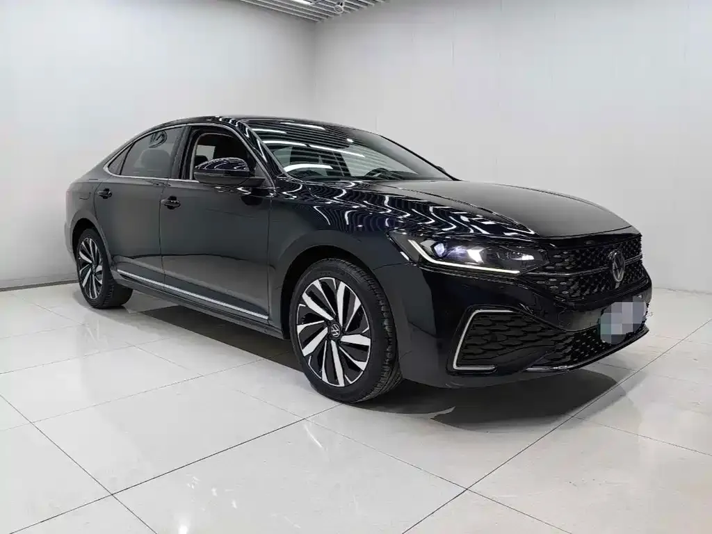 Volkswagen Passat — фото 3