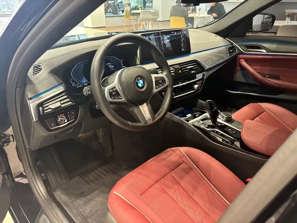 BMW 5 Series New Energy — фото 9