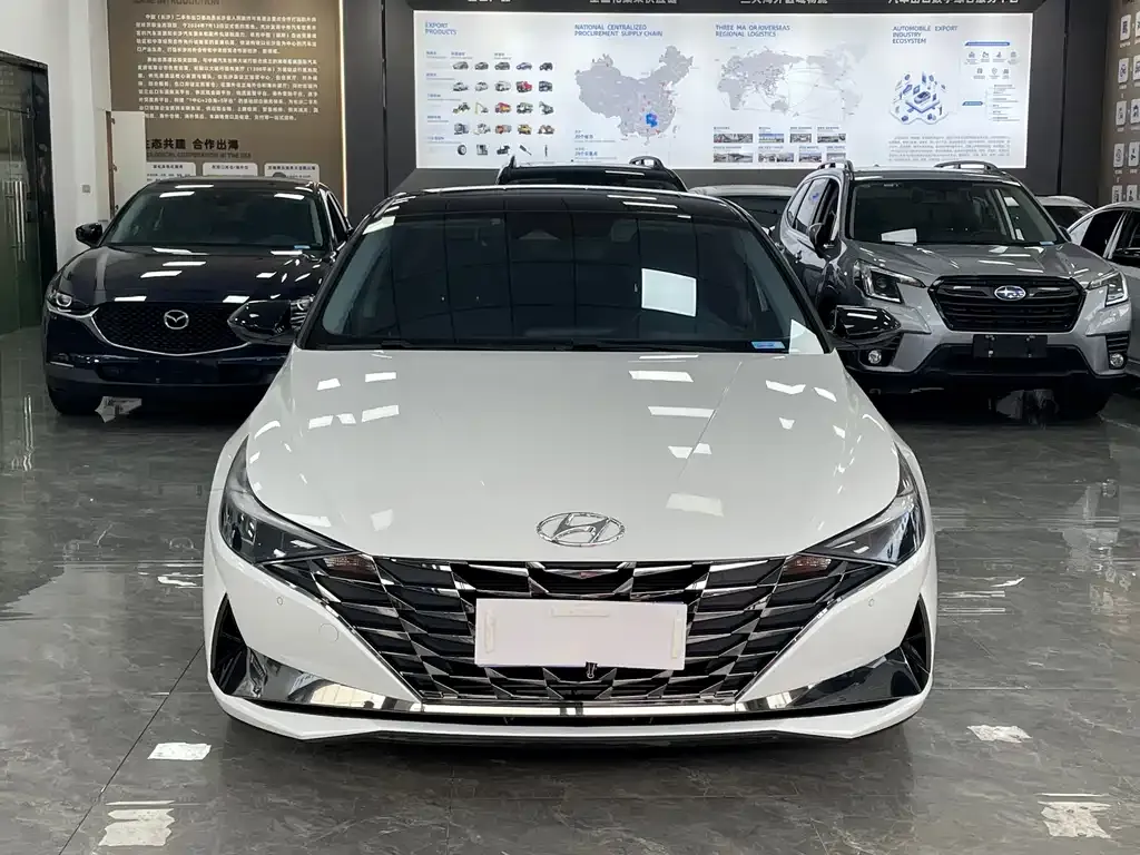 Hyundai Elantra — фото 7
