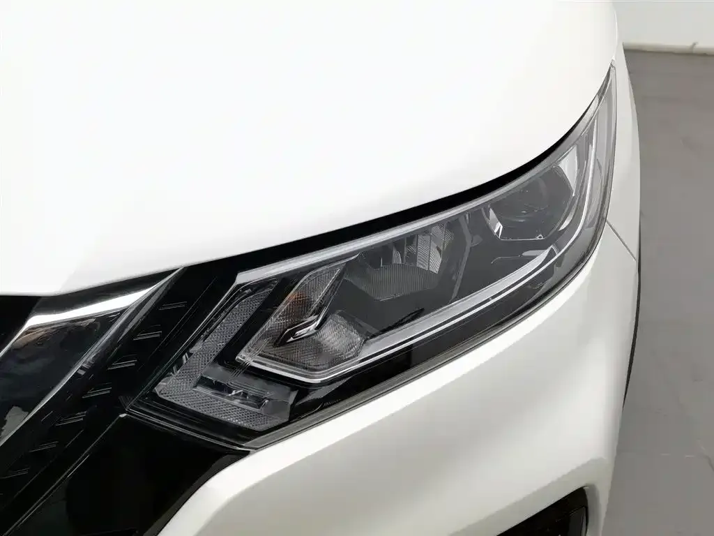 Nissan Qashqai — фото 6
