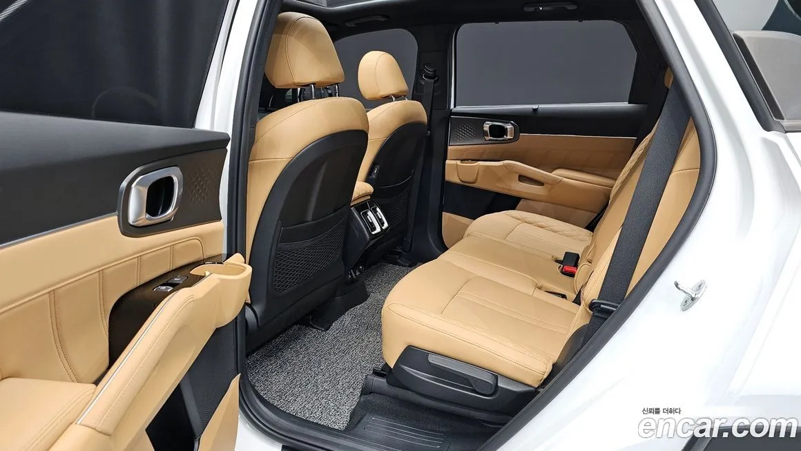 Kia Sorento — фото 5