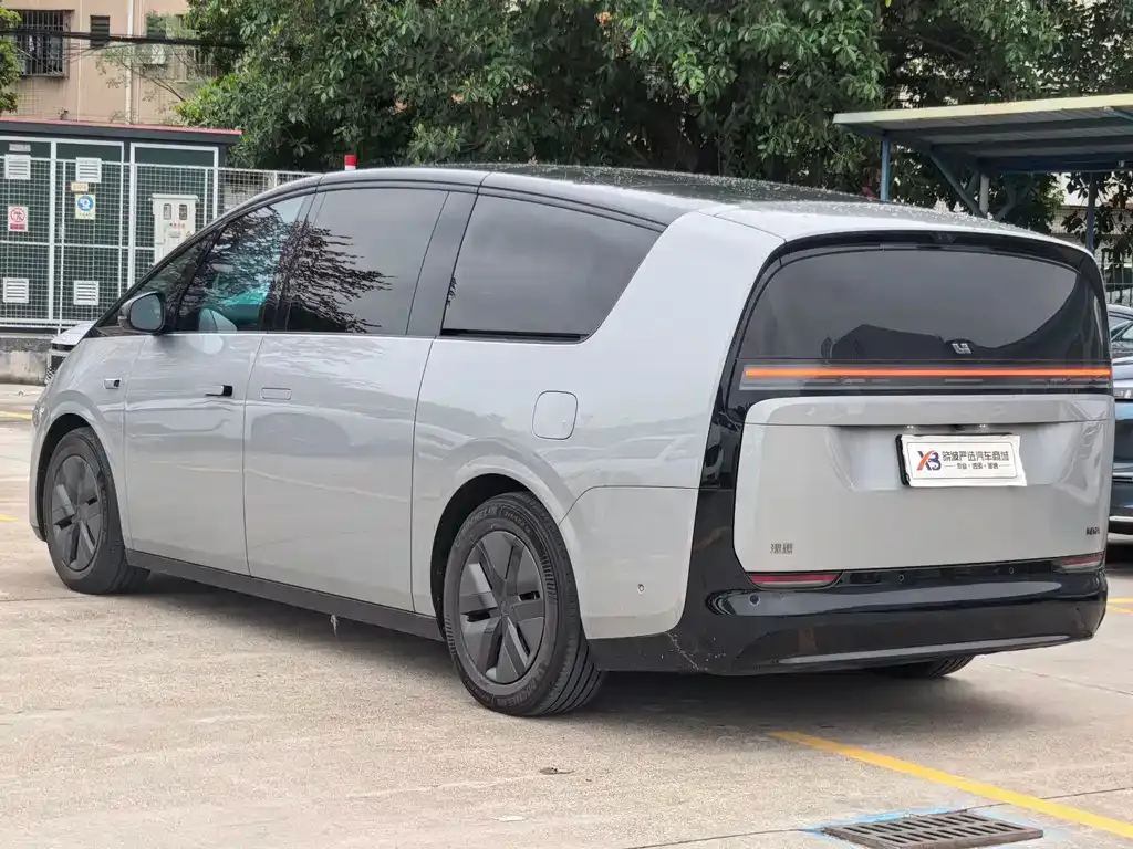Li Auto MEGA — фото 4