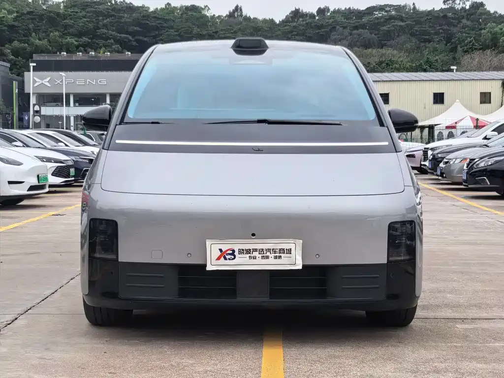 Li Auto MEGA — фото 6