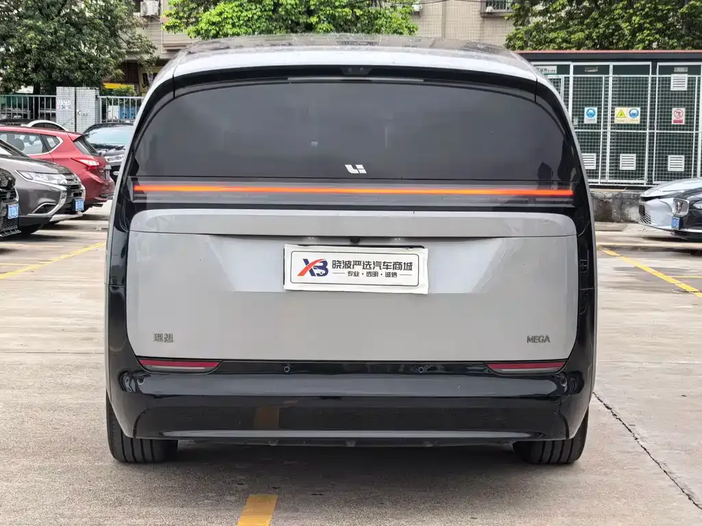 Li Auto MEGA — фото 3