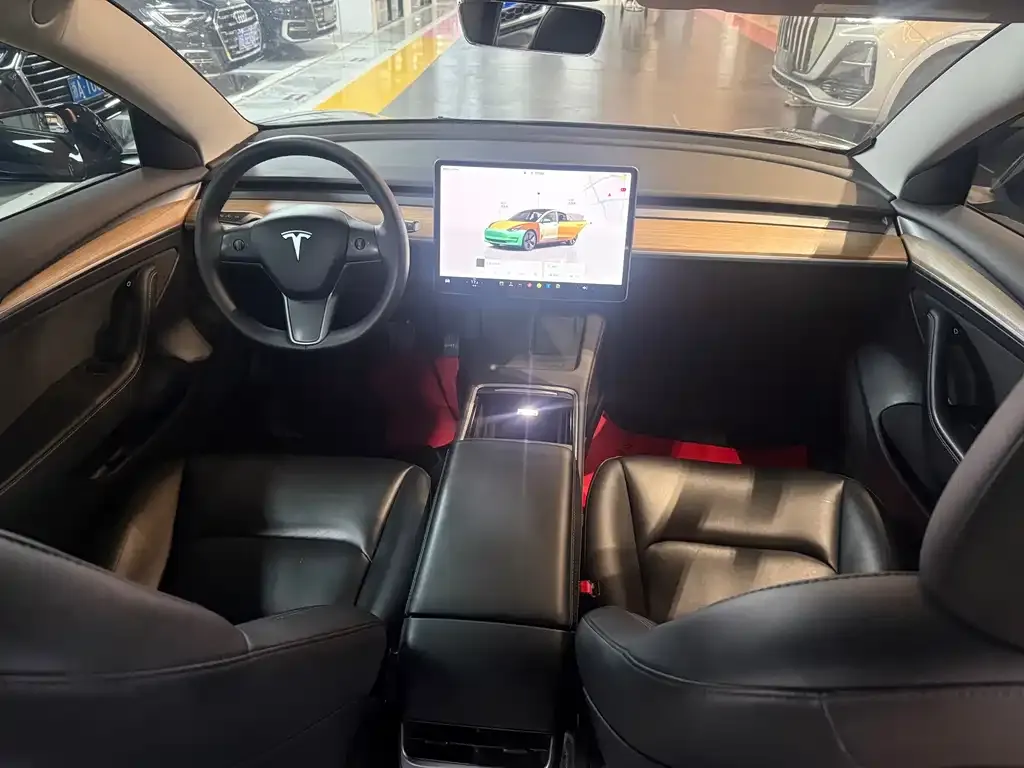 Tesla Model 3 — фото 3