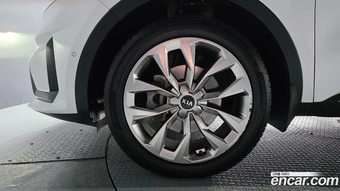 Kia Sorento — фото 8