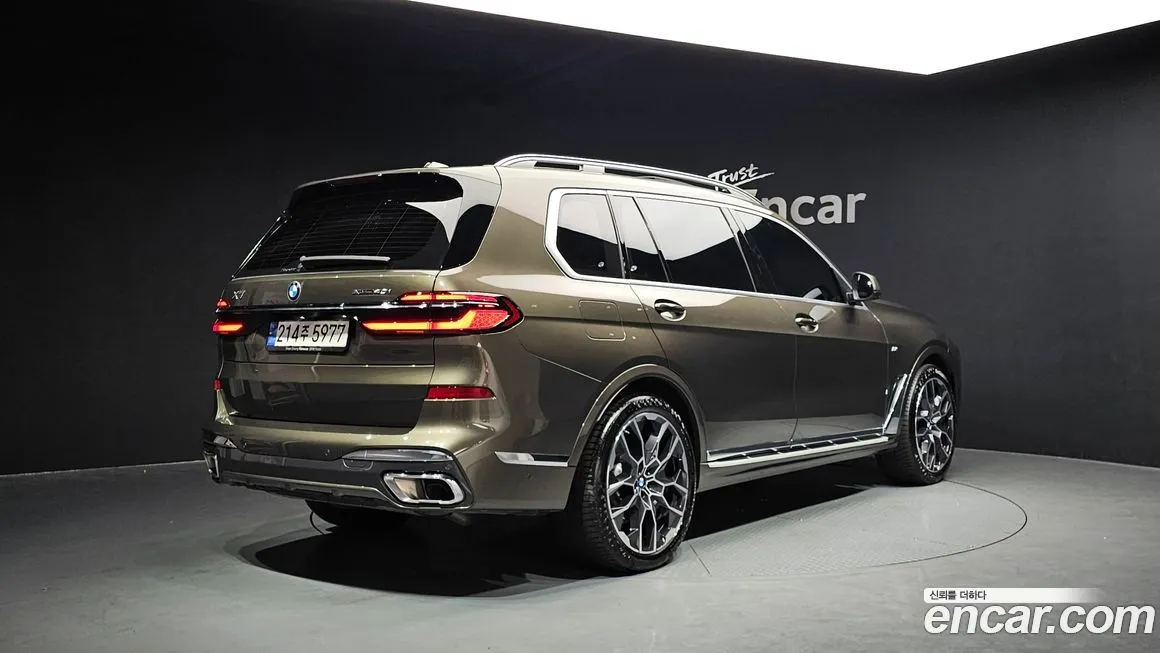 BMW X7 — фото 8