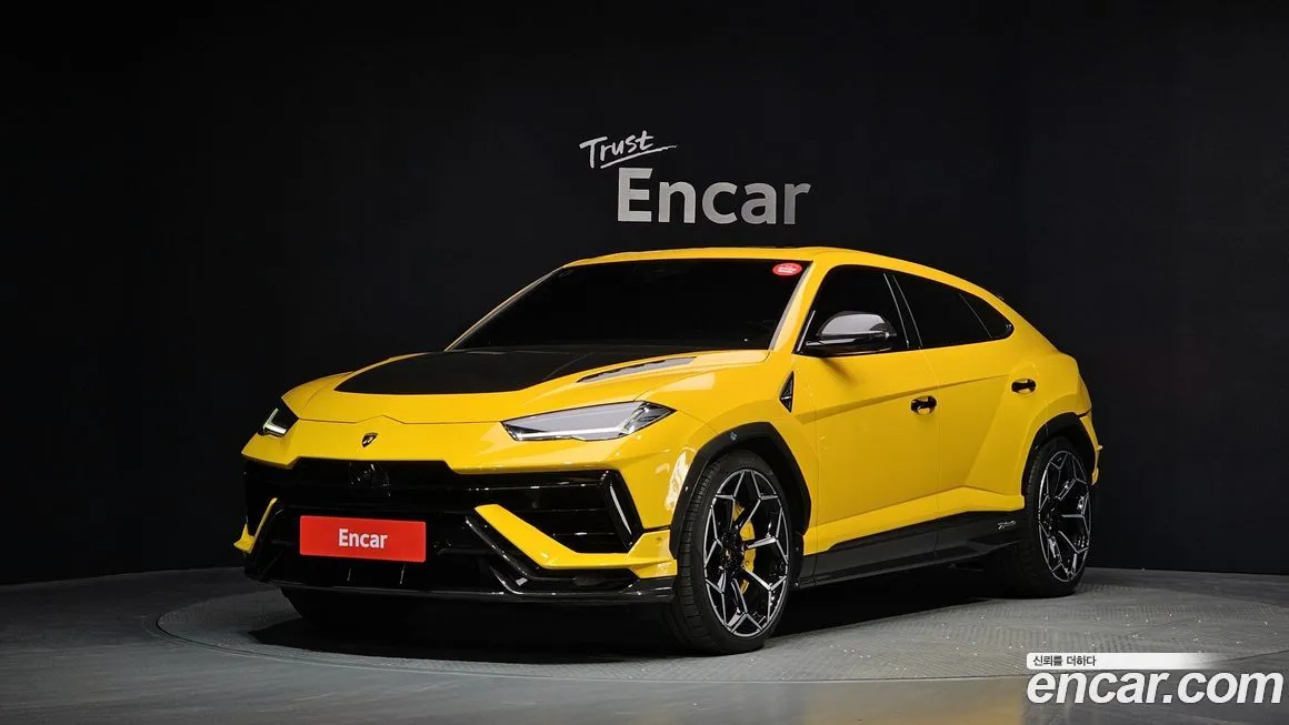 Lamborghini Urus — фото 1