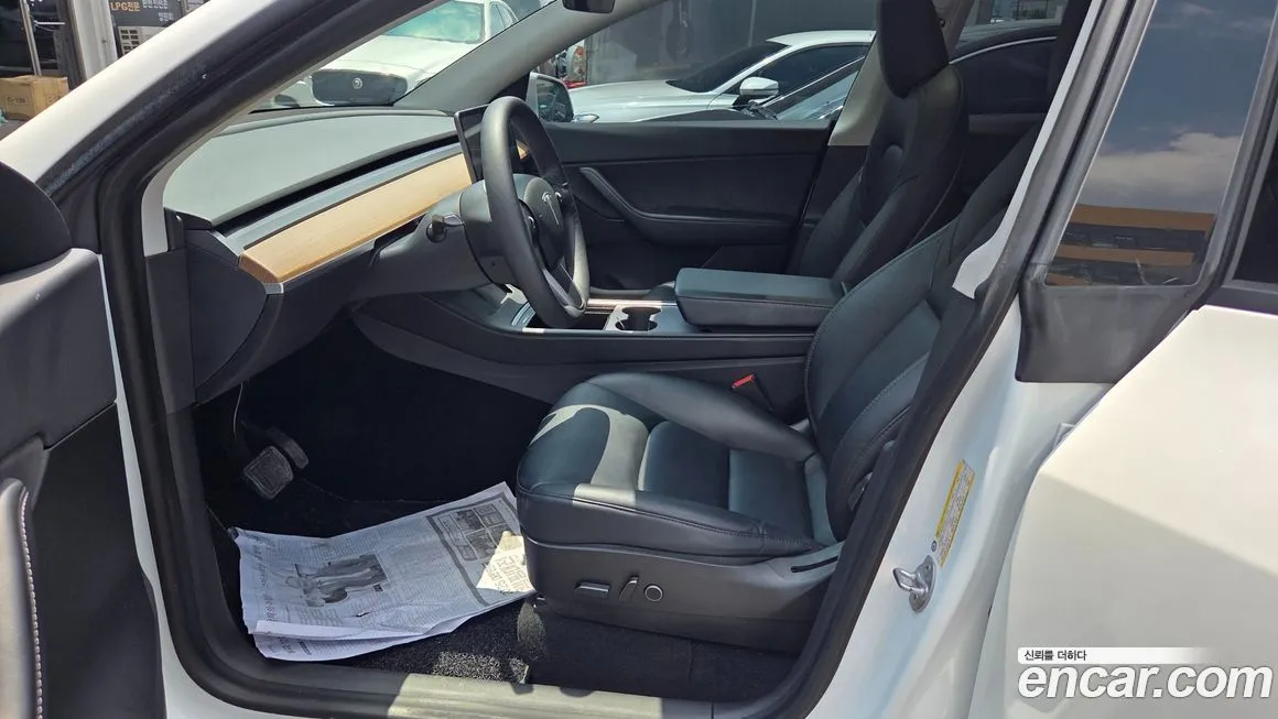 Tesla Model Y — фото 3