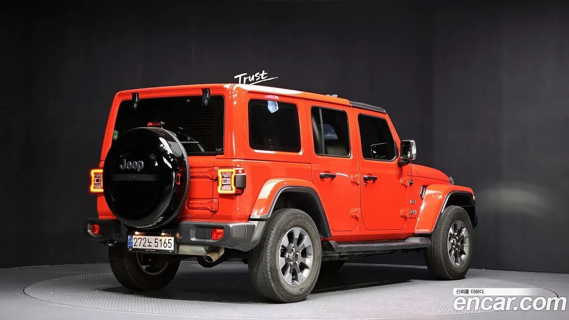 Jeep Wrangler — фото 8