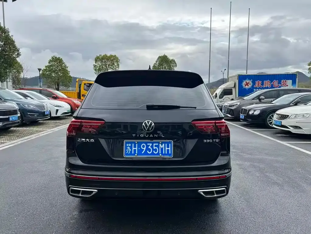 Volkswagen Tiguan L — фото 2
