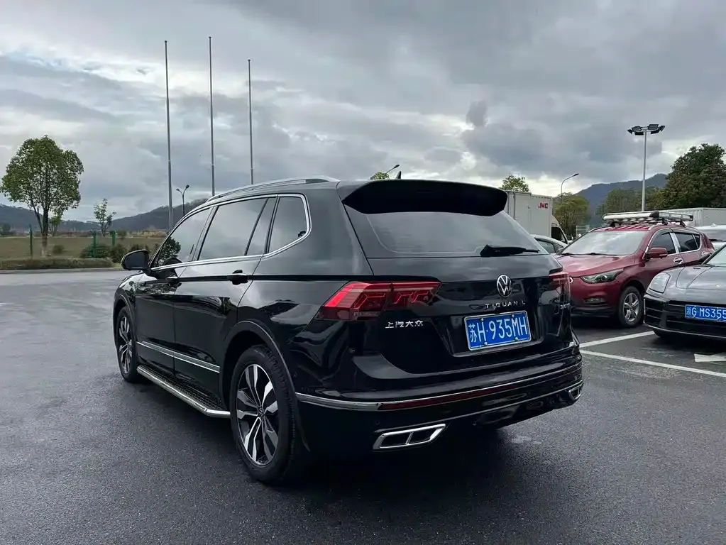 Volkswagen Tiguan L — фото 5