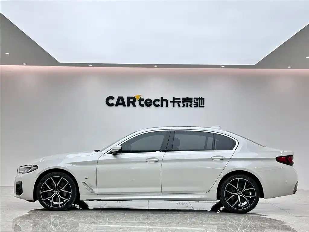 BMW 5 Series — фото 3