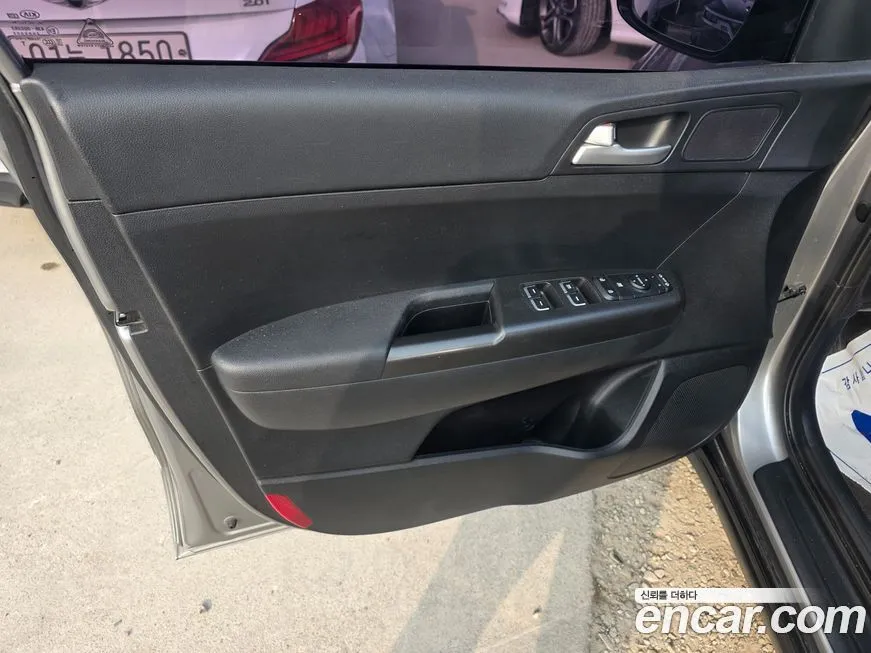 Kia Sportage — фото 9