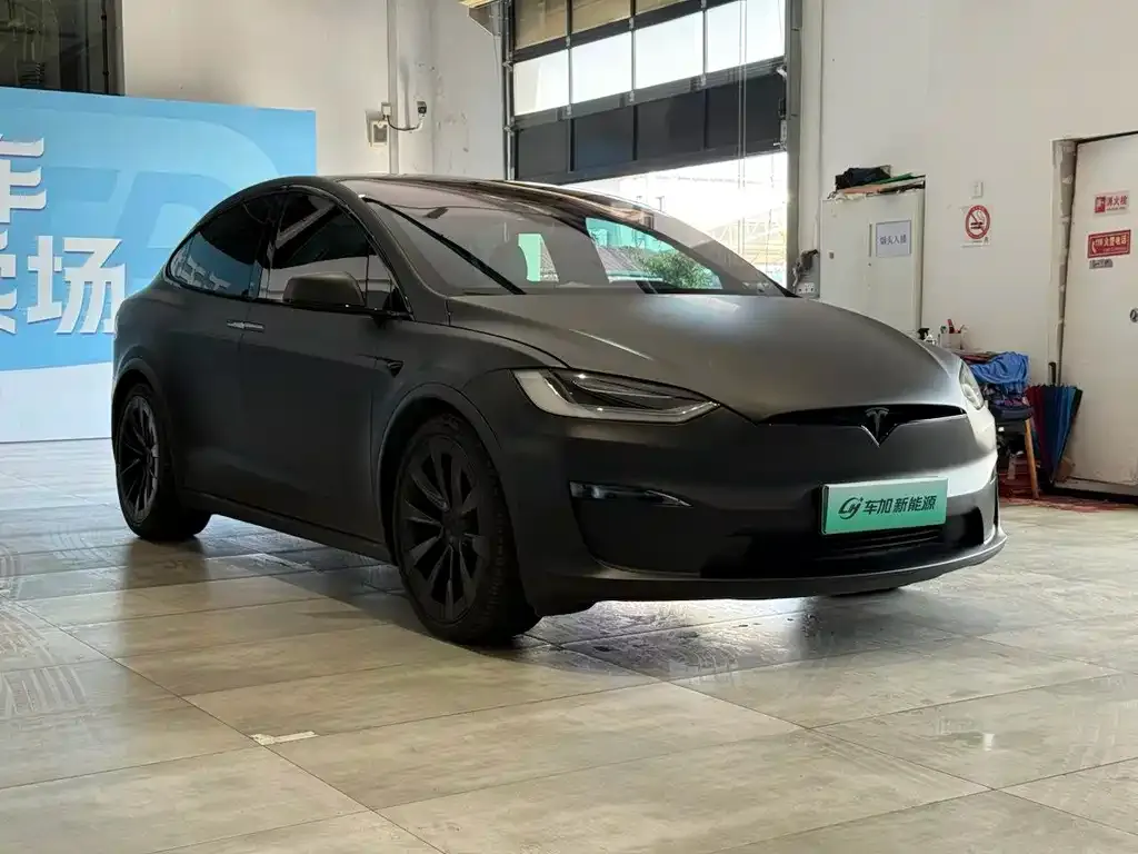 Tesla Model X — фото 2
