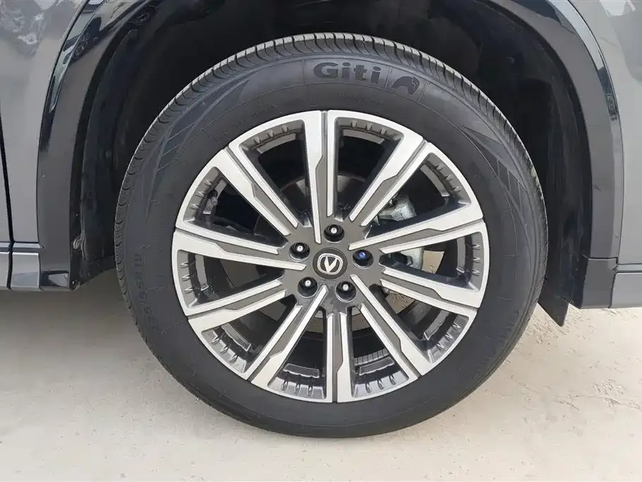 Changan CS75PLUS — фото 10