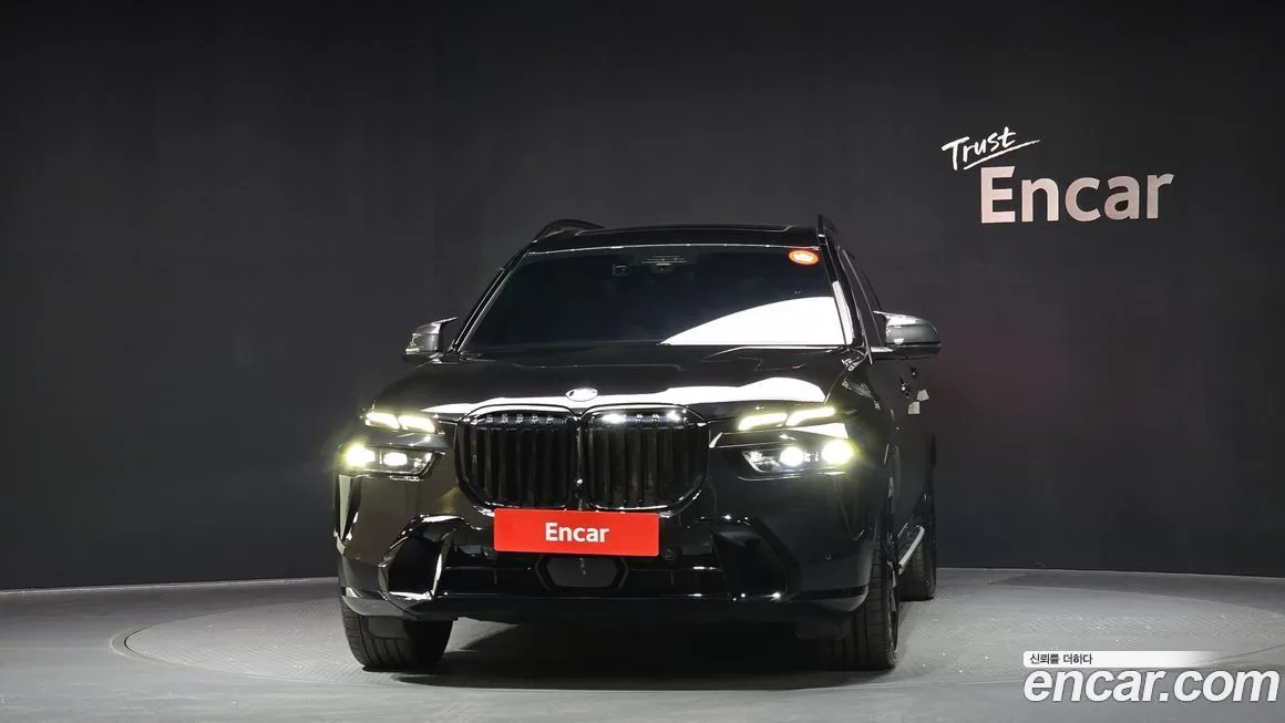 BMW X7 — фото 2