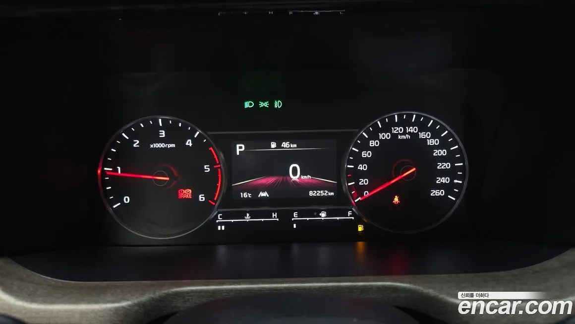 Kia Sorento — фото 8