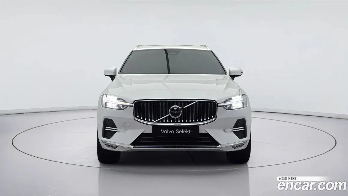 Volvo XC60 — фото 8