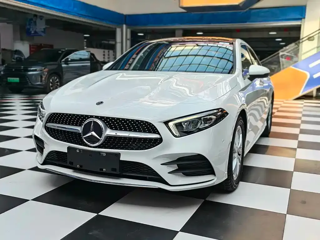 Mercedes-Benz A-Class — фото 1