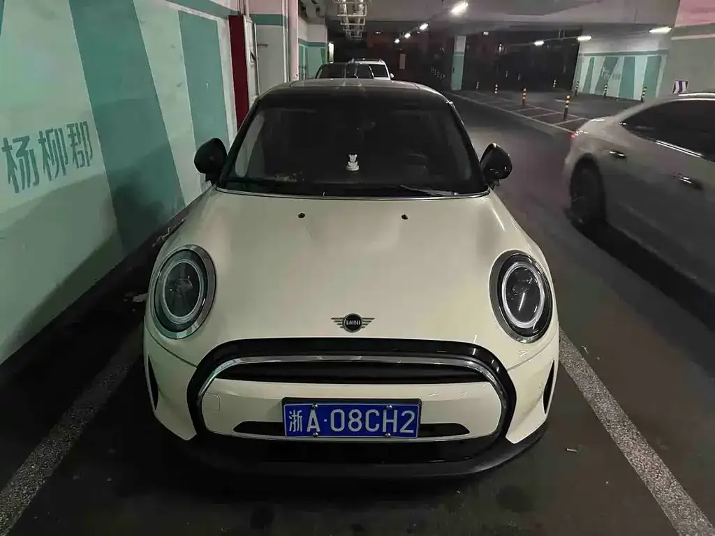 MINI Cooper (3-door) — фото 1