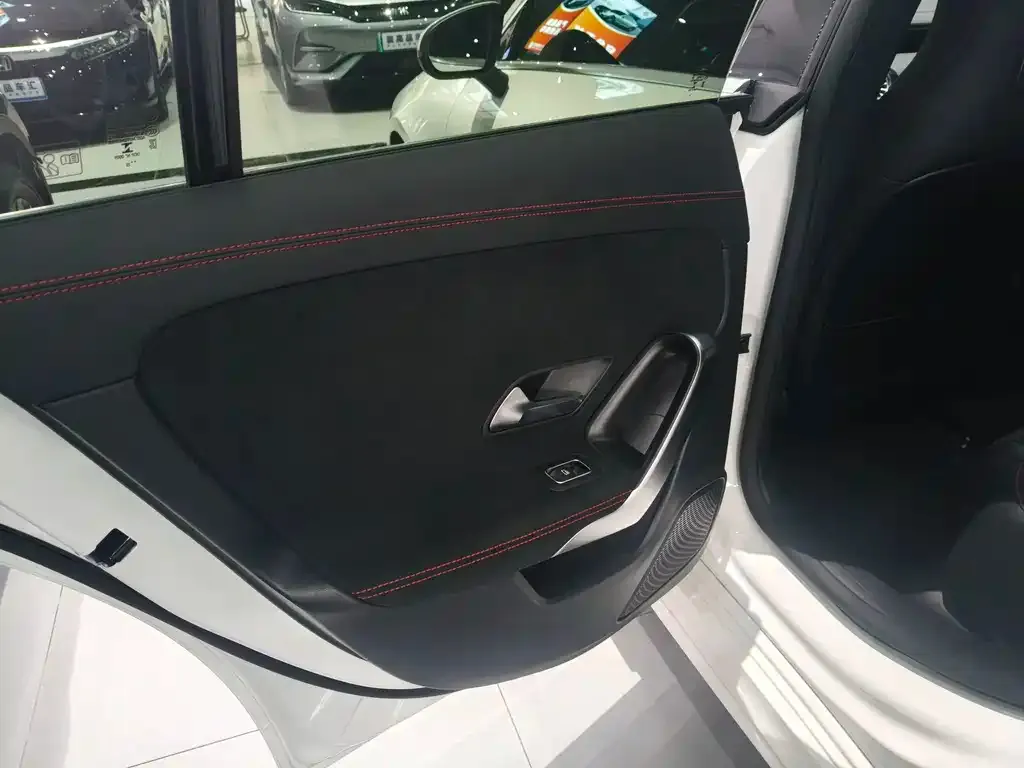 Mercedes-Benz CLA (Import) — фото 4