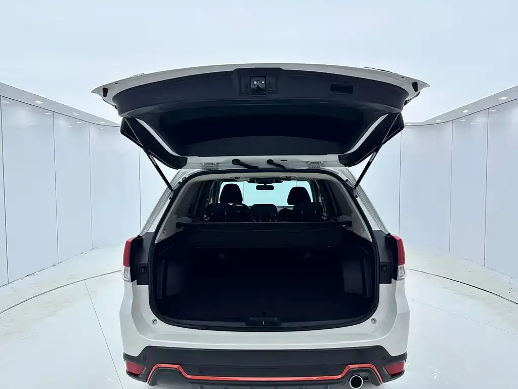 Subaru Forester — фото 3