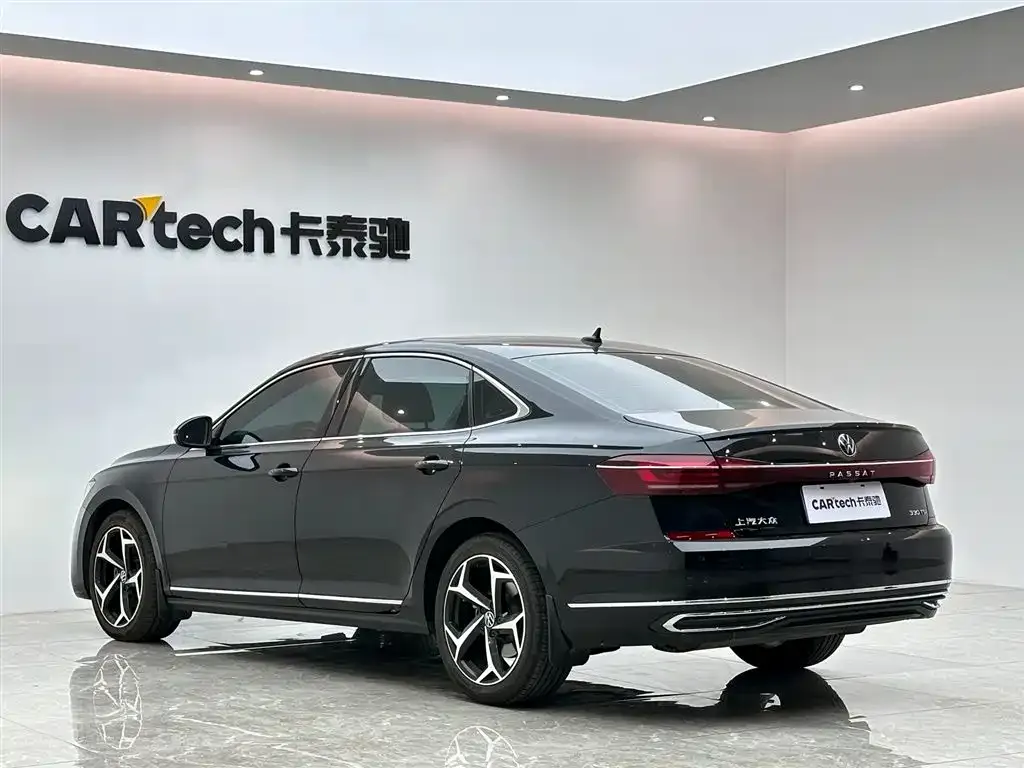 Volkswagen Passat — фото 8