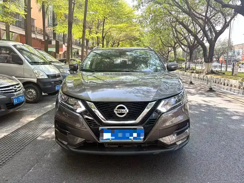 Nissan Qashqai — фото 2