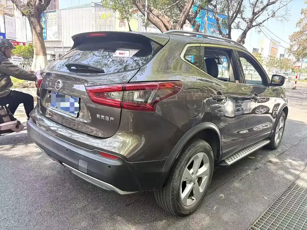 Nissan Qashqai — фото 8