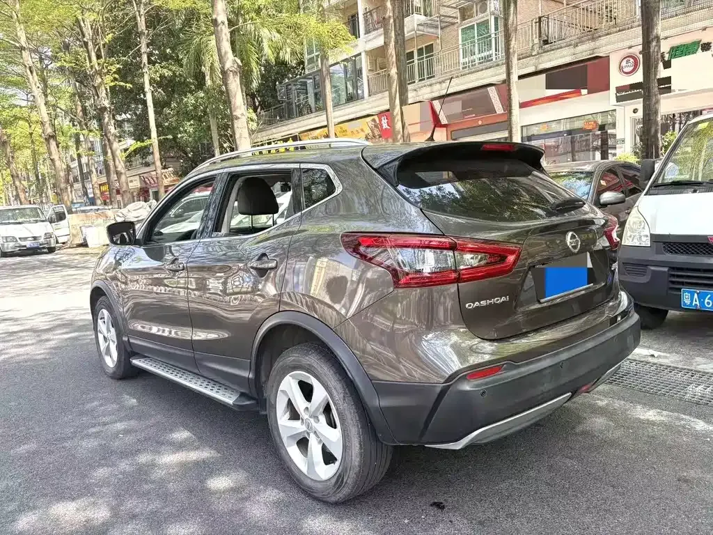 Nissan Qashqai — фото 4