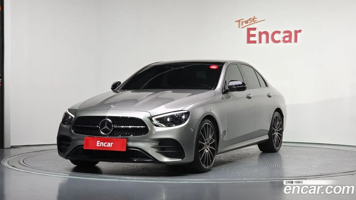 Mercedes-Benz E-Class — фото 1