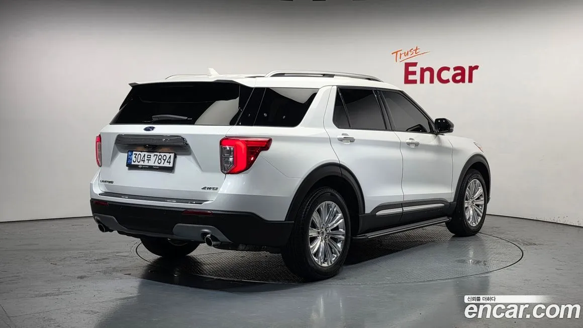 Ford Explorer — фото 10