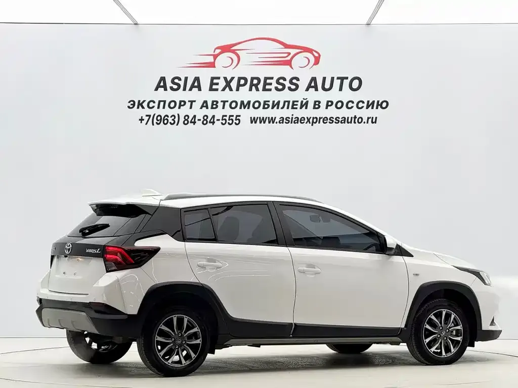 Toyota Yaris L — фото 8