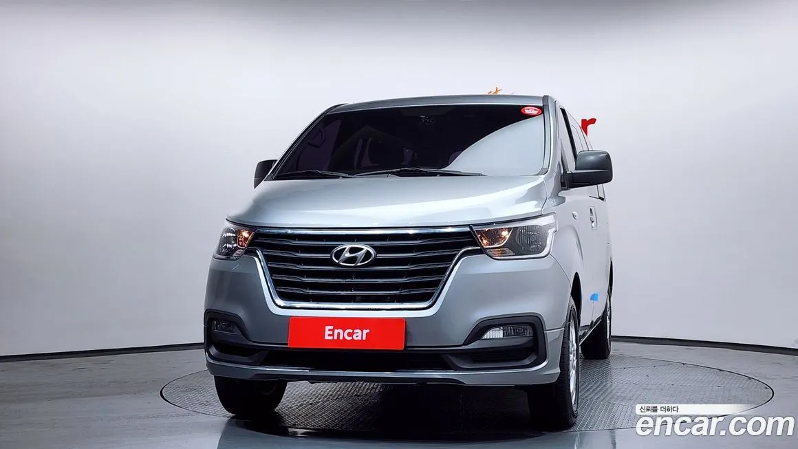 Hyundai Starex — фото 4