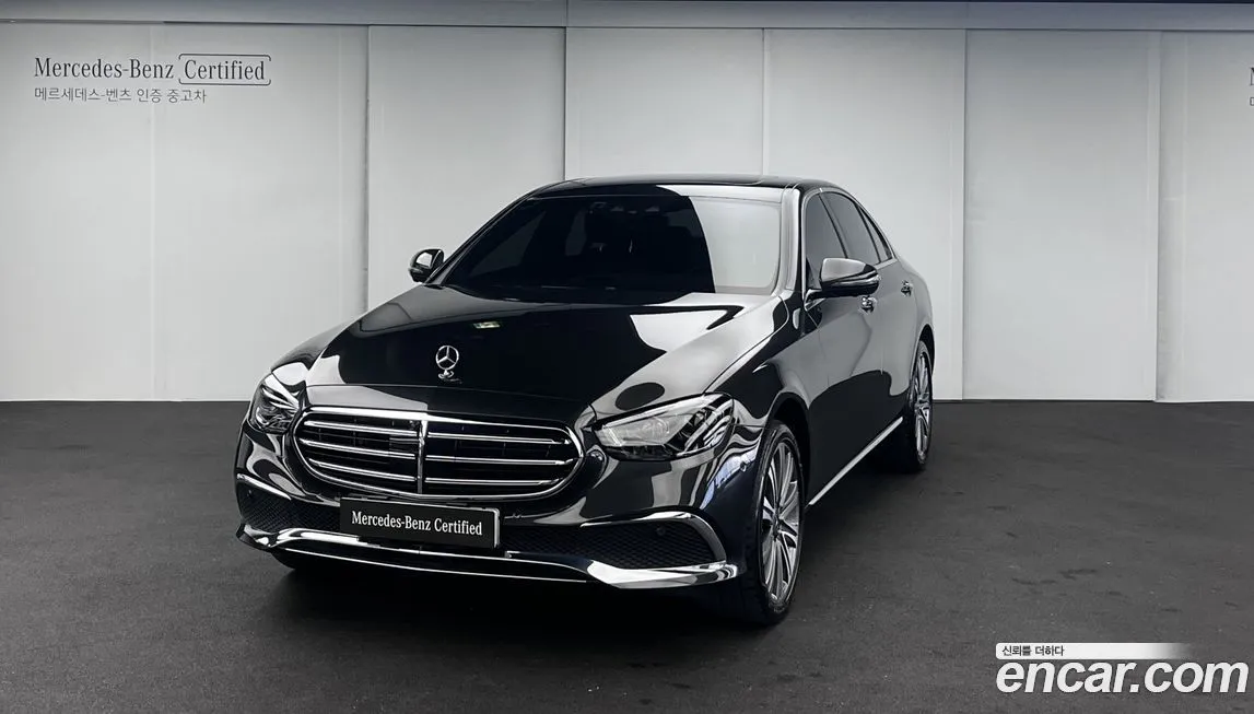 Mercedes-Benz E-Class — фото 1
