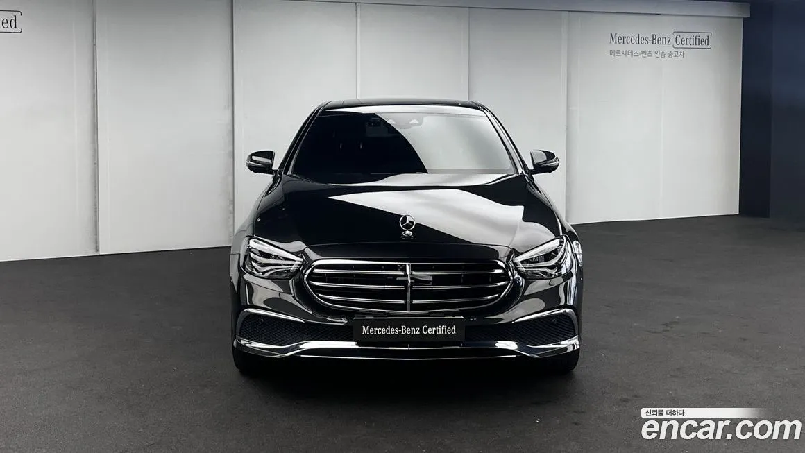 Mercedes-Benz E-Class — фото 2