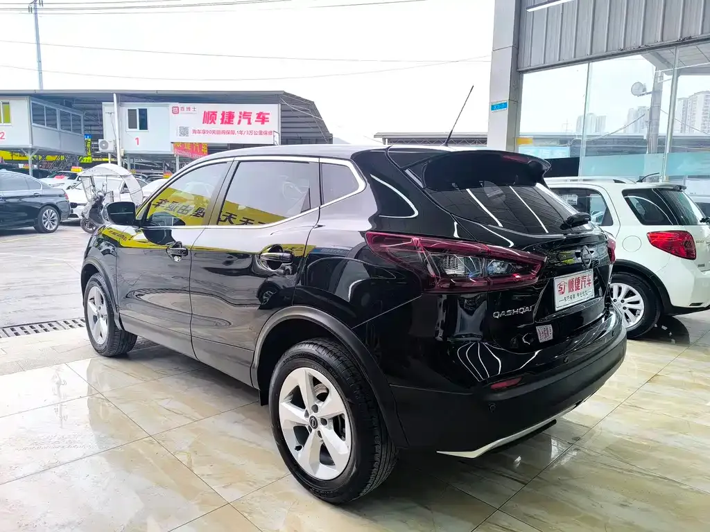Nissan Qashqai — фото 3