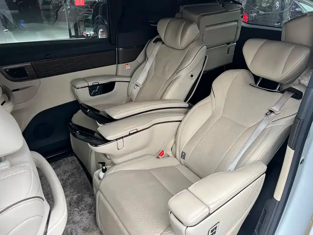 Toyota Alphard — фото 5