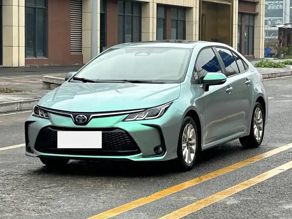 Toyota Corolla — фото 1