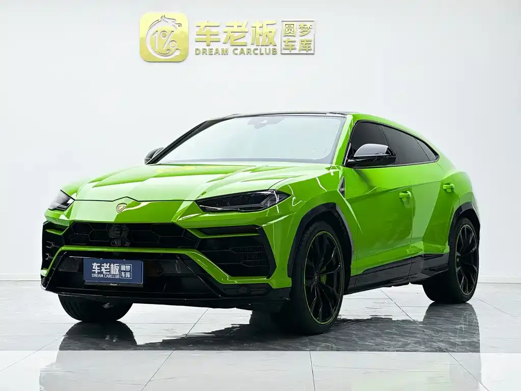 Lamborghini Urus — фото 1