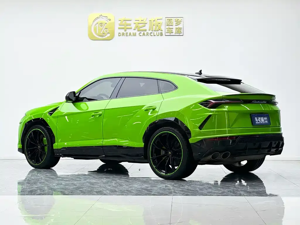 Lamborghini Urus — фото 10